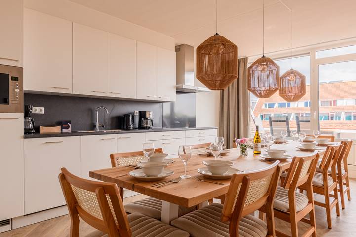 Vakantiehuis voor 10 personen, with sauna and balkon/terras as well as balkon in Bruinisse