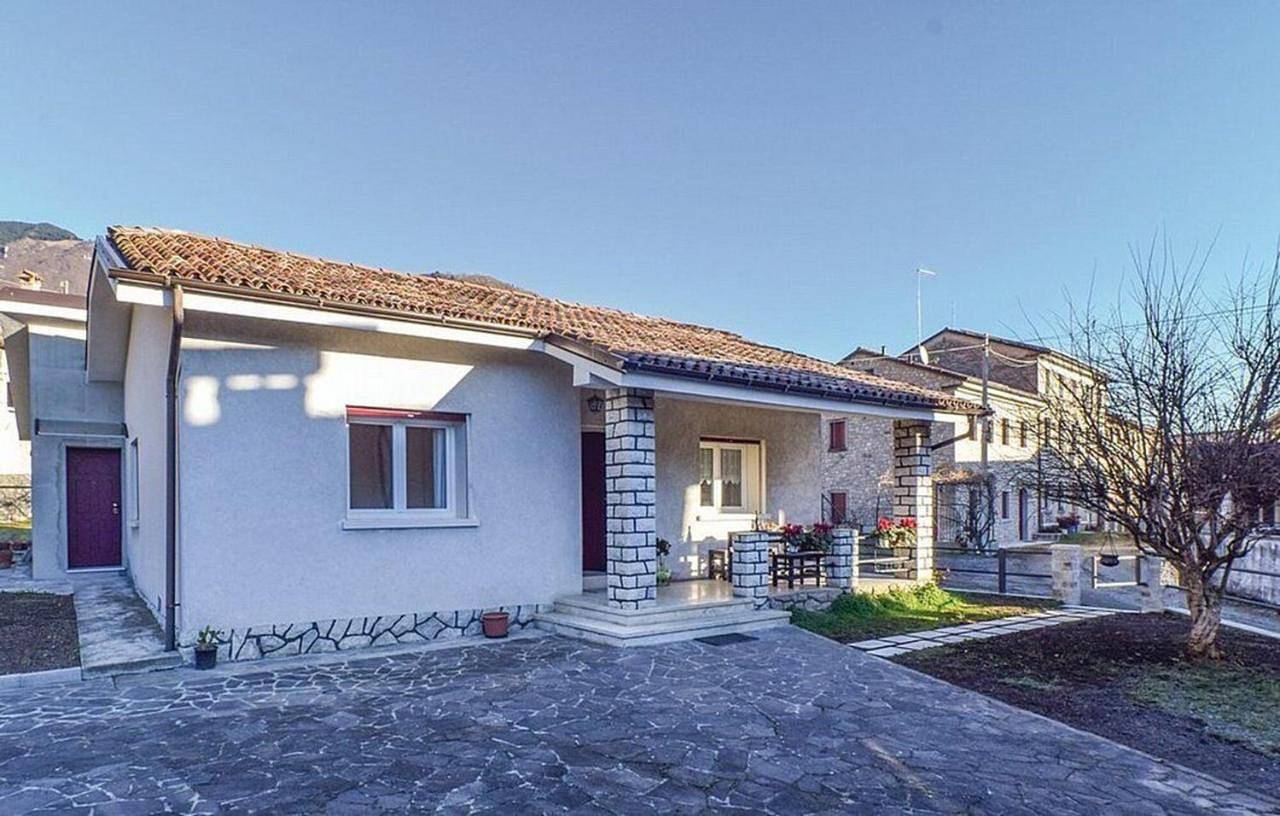 La Corte di Marga - Villa Marga con piscina condivisa e giardino privato nelle colline del Prosecco Patrimonio Unesco in Miane, Südliche Karnische Alpen