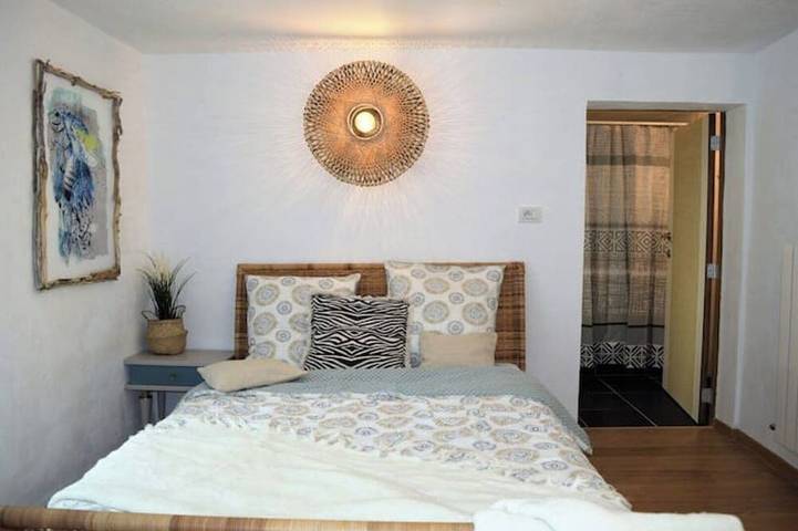 Gîte pour 2 personnes, avec terrasse et jardin à Barjols - 2