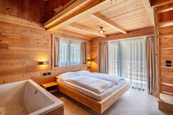 Appartamento per 4 persone, con Balcone e Idromassaggio nonché Giardino a Vigo di Fassa