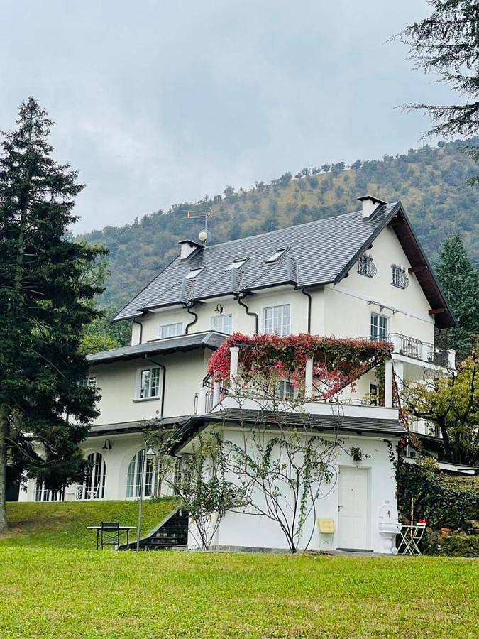 Location de vacances pour 4 personnes, avec Terrasse ainsi que Jardin et Vue à Val della Torre