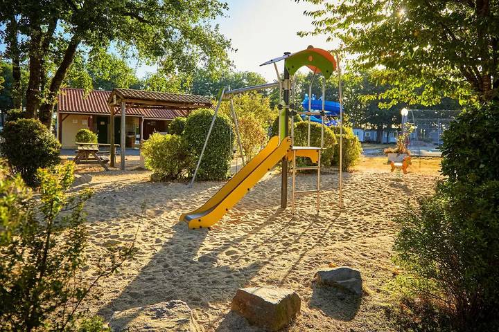 Chalet pour 4 personnes, avec terrasse et piscine, animaux acceptés en Vendée - 4