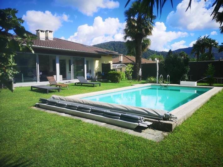 Ferienwohnung für 3 Personen, mit Garten und Pool in Caslano