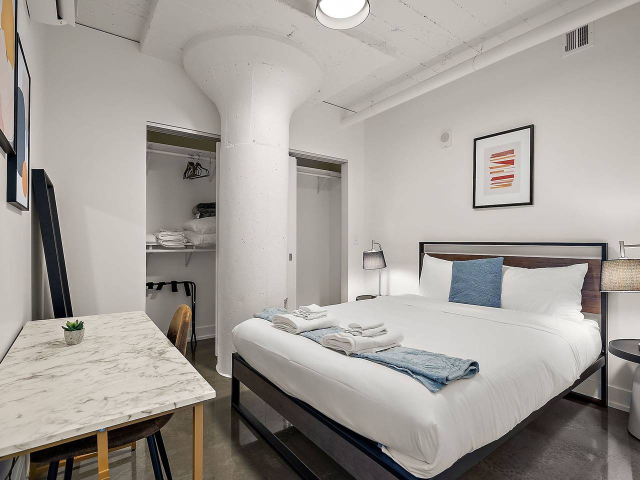 Entire apartment, Cozysuites Nlg w pool  bowling alley  sauna  07 in Minneapolis, Twin Cities