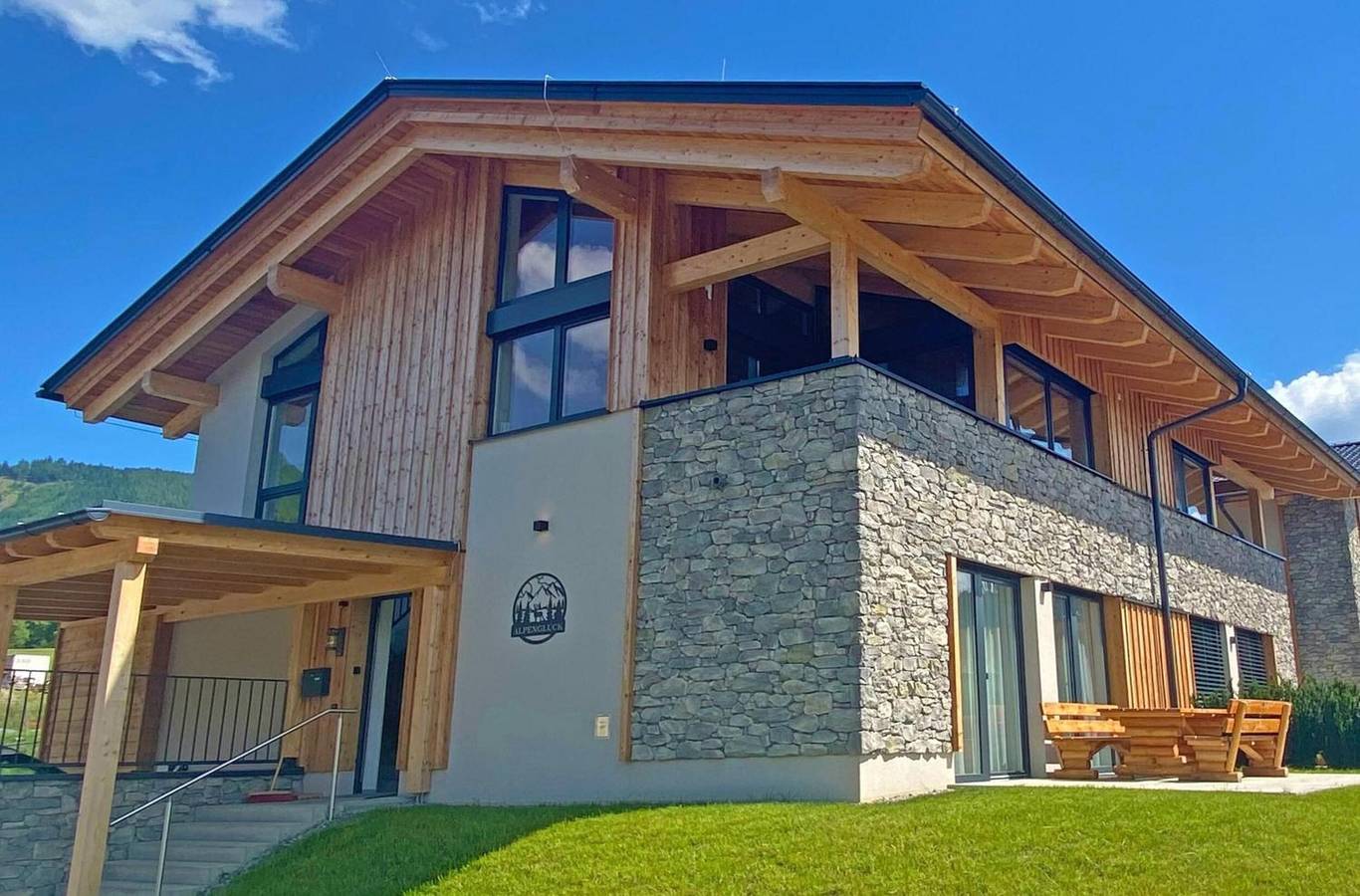 Ferienhaus 'Almchalet Alpenglück' mit Bergblick, privater Terrasse und Wlan in St. Lambrecht, Murau (Kreischberg)