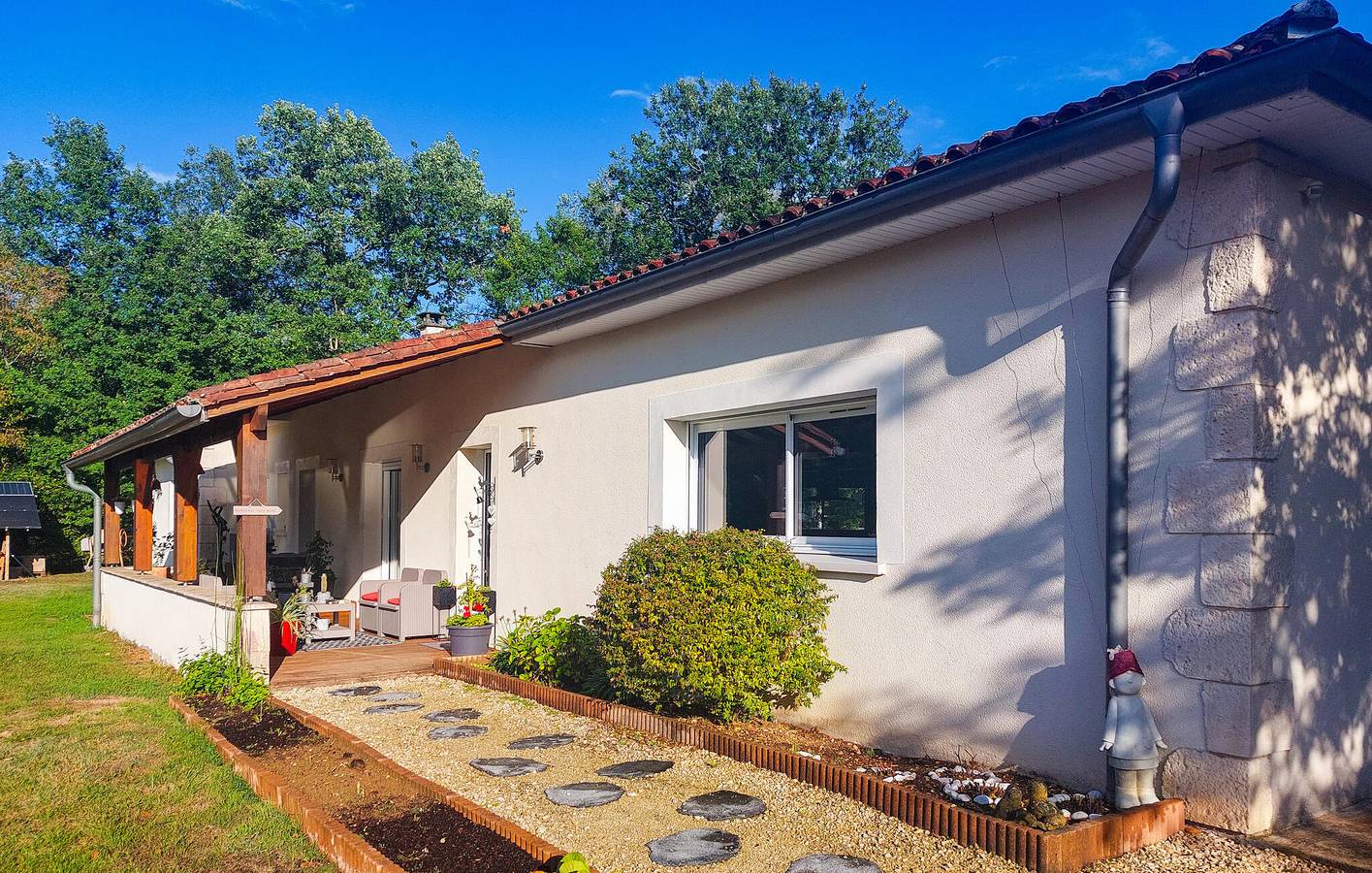 Appartement de jardin confortable près de Sarliac-sur-l'Isle in Sarliac-sur-l'Isle, Périgord Blanc