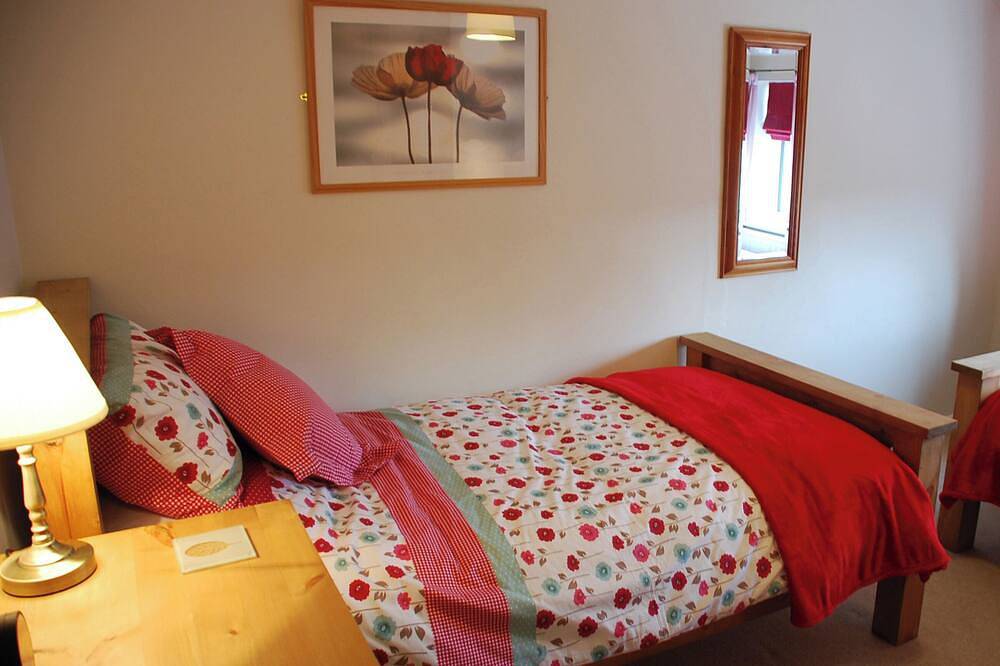 2 bedroom accommodation in Youlgreave near Bakewell in Youlgreave, Derbyshire