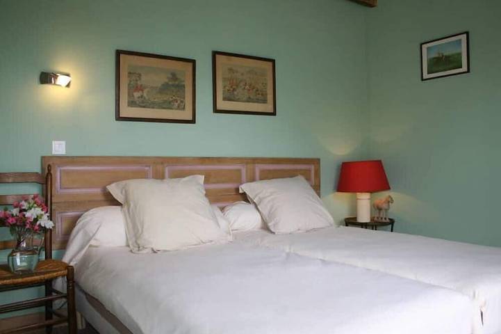 Gîte pour 6 personnes, avec piscine ainsi que jardin et terrasse à Saint-Philbert-des-Champs - 2