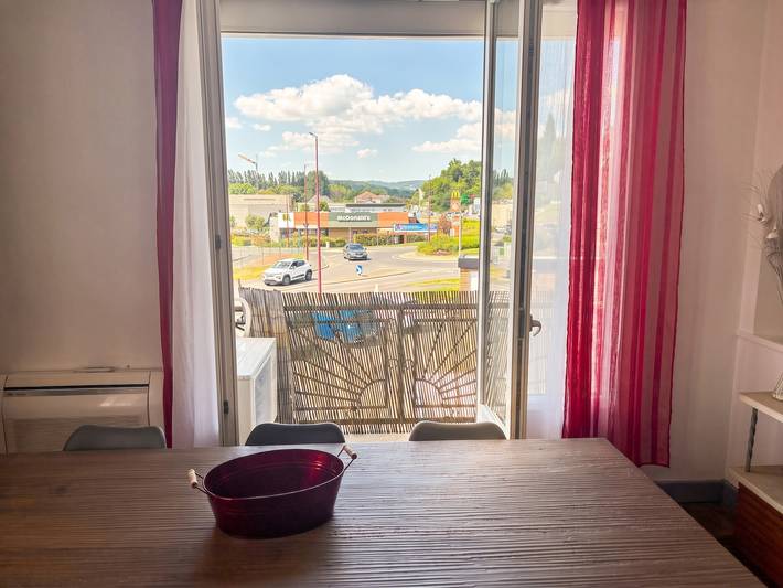 Apartamento entero, Apartamento confortable con jardín en Objat, 120 m² in Objat, Brive-la-Gaillarde region