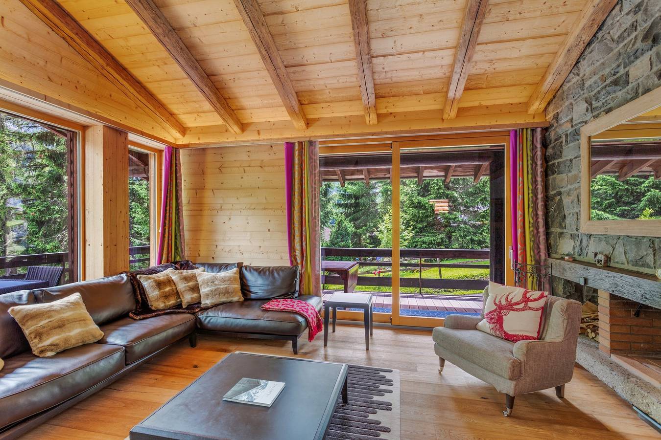 Charmantes Ferienhaus mit 5 Schlafzimmern - von Mrs Miggins in Planachaux, Champéry
