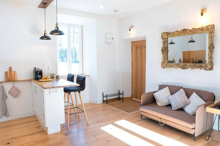Gîte pour 4 personnes, avec Terrasse à Hèches - 3