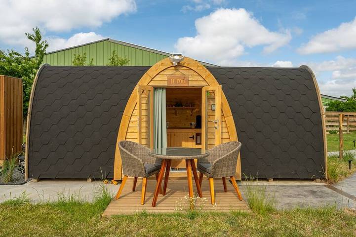 Gîte pour 3 personnes, avec terrasse à Farbus