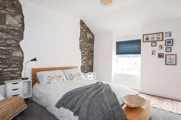 5 Thomas Street, family friendly, with a garden in Llanberis in Llyn Padarn, Snowdonia