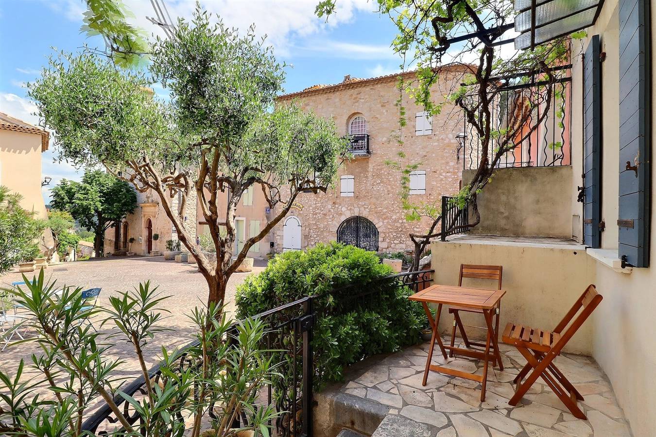 L'oustaou de Ventabren - Place du village in Ventabren, Région d'Aix-en-Provence