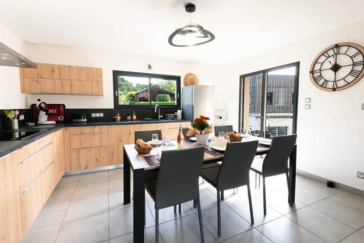Gîte pour 6 personnes, avec piscine et terrasse à Banassac - 3