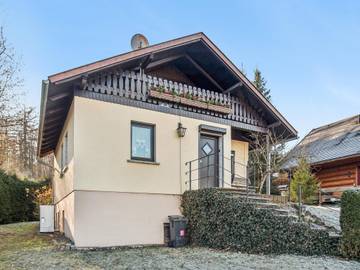 Ferienhaus für 6 Personen, mit Sauna und Terrasse sowie Garten im Thüringer Wald