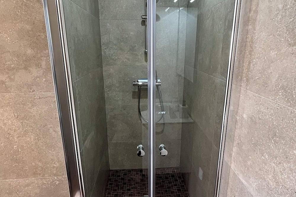 Apartamento entero, Apartment - jacuzzi & terrace in La Trinité, Nizza Region