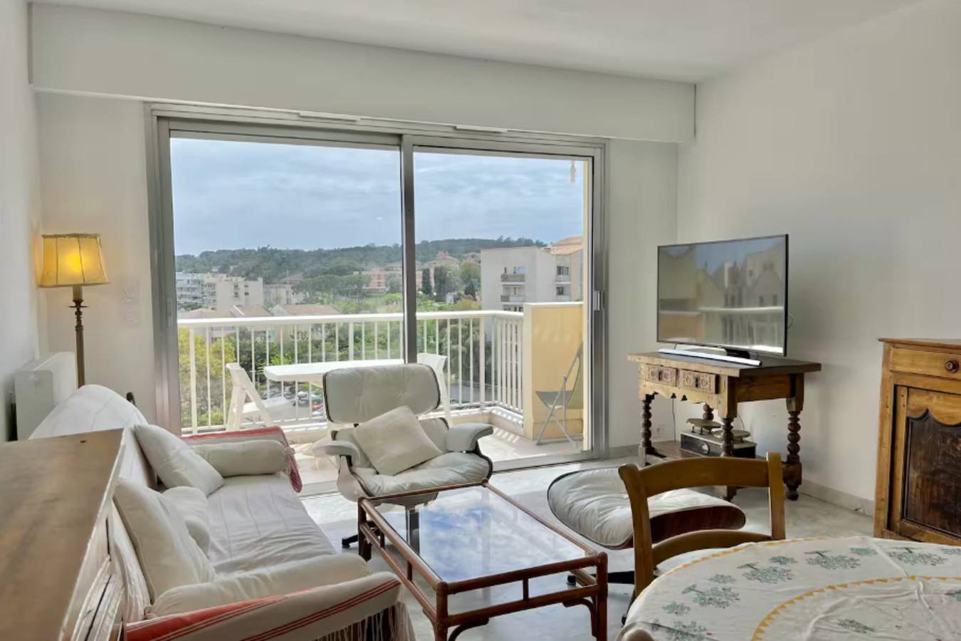 Apartamento entero, Bright apartment at the gates of Cannes in Le Cannet, Region de Cannes