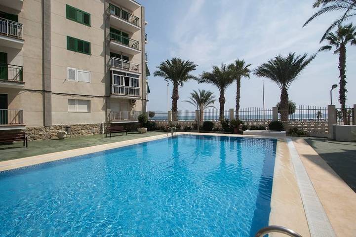 Ferienwohnung für 6 Personen, mit Pool und Balkon - 1
