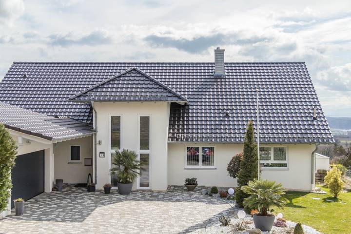 Ferienwohnung für 5 Personen, mit Garten und Seeblick
