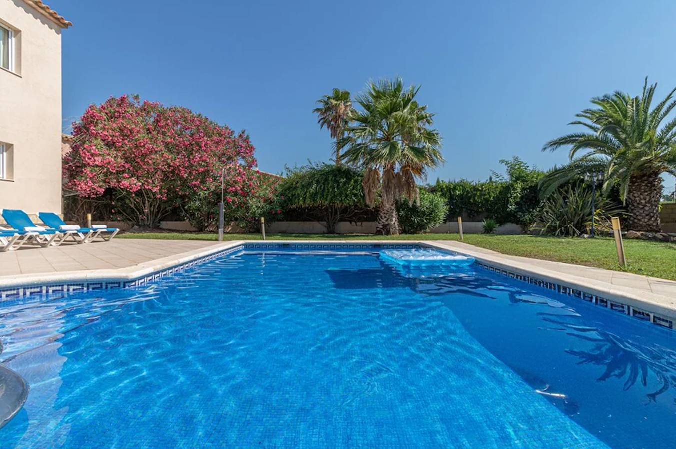 Geräumige, gut gelegene Villa in Sant Pere Pescador in Sant Pere Pescador, Oberampurien