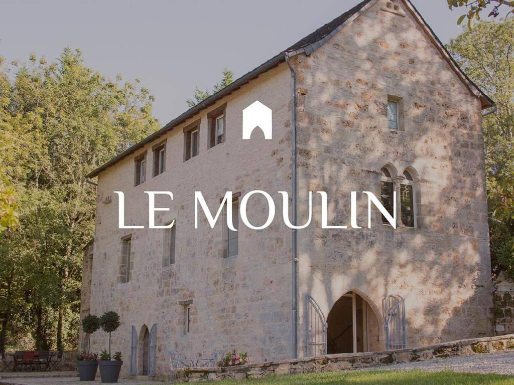 Four-Bedroom House in Saint-Cernin-de-Larche, Région de Brive-la-Gaillarde