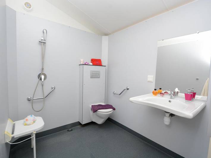 Camping für 4 Personen, mit Pool und Terrasse in Hyeres - 2