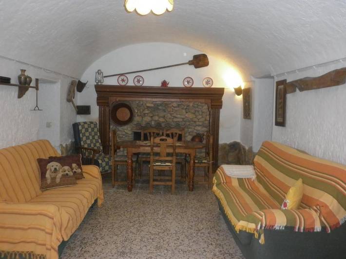 Apartamento para 8 personas, con Balcón y Terraza además de Jardín y Vistas en Comarca de Baza
