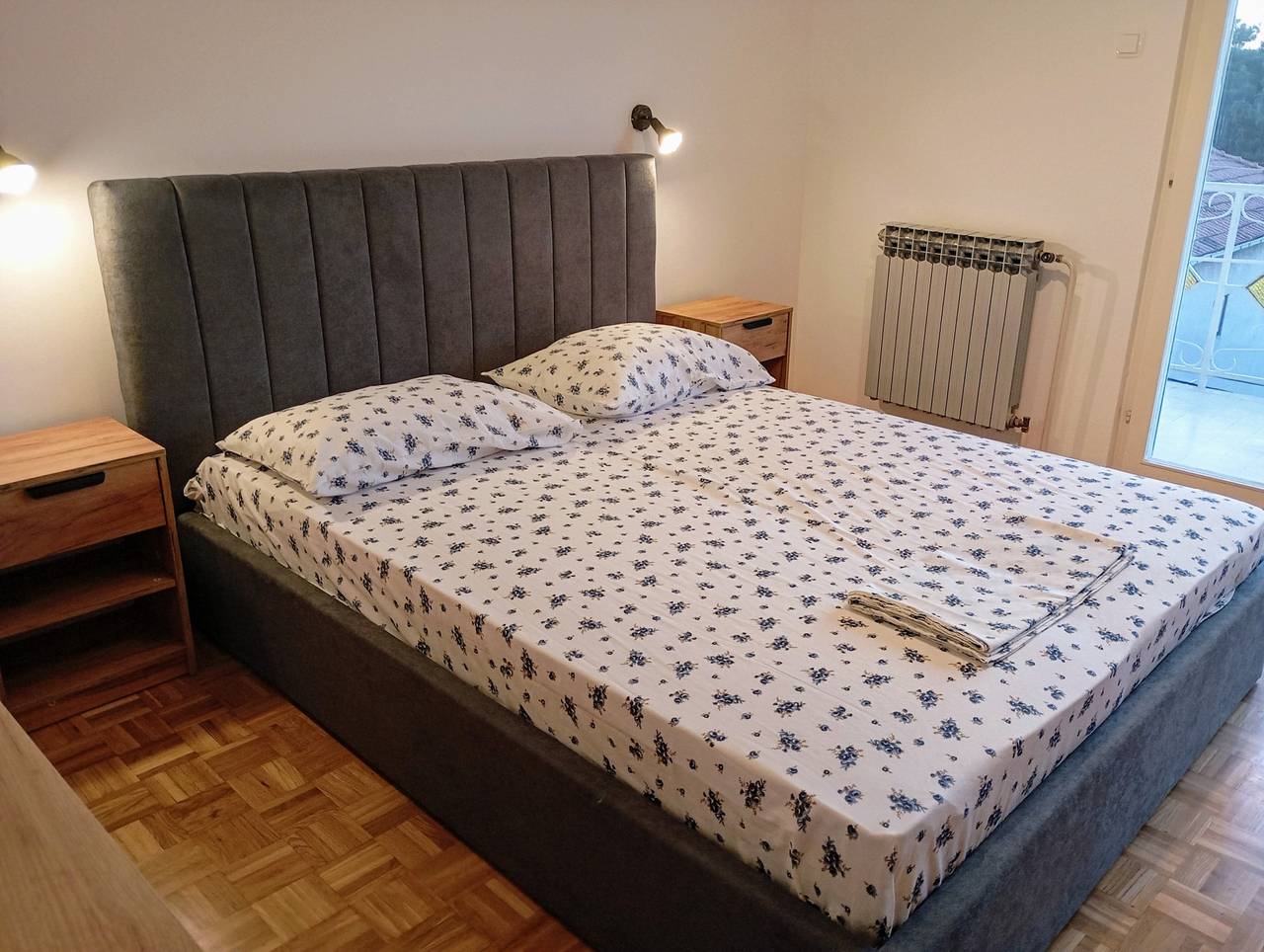 Ganze Ferienwohnung, Ferienwohnung für 6 Personen mit Balkon in Okrug Gornji, Ciovo