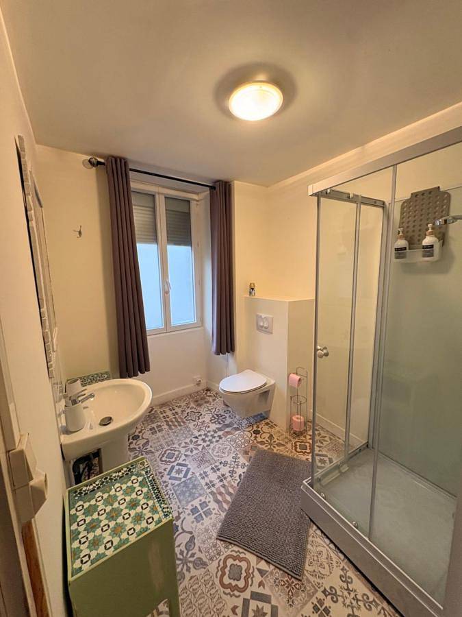 Location de vacances pour 2 personnes, avec jardin ainsi que vue et terrasse à Châteaulin - 4