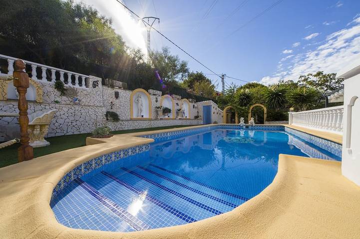 Villa für 5 Personen, mit Whirlpool und Garten in Calpe