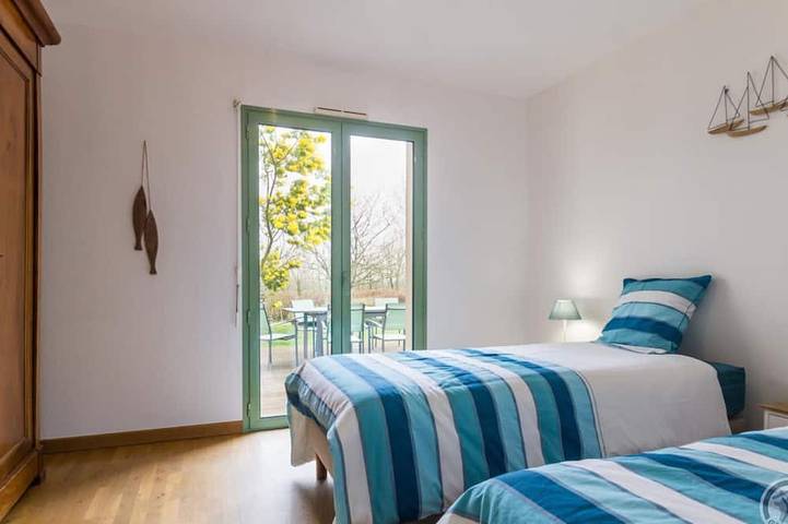 Gîte pour 12 personnes, avec jardin et terrasse à Sainte-Marie-du-Mont - 2