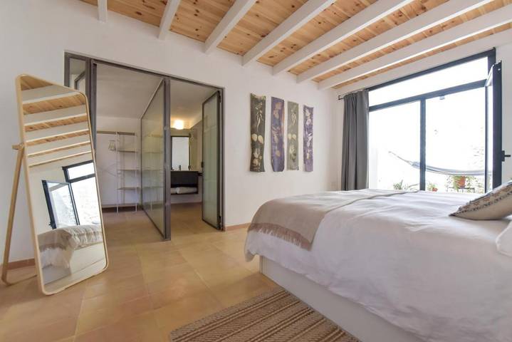 Casa de vacaciones para 8 personas, con Balcón además de Terraza y Vistas en Linares de la Sierra
