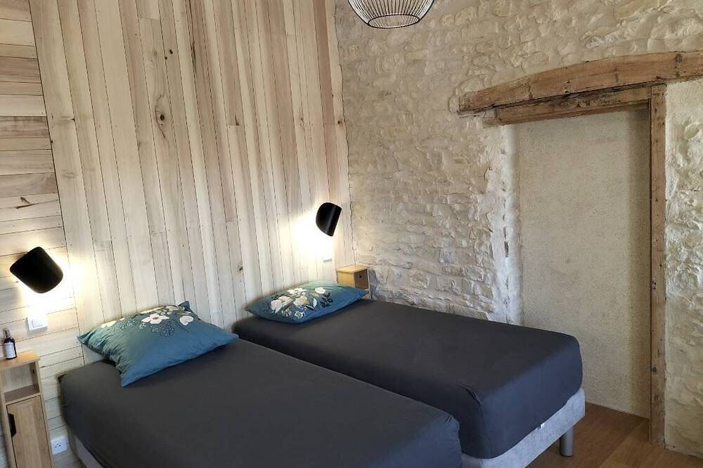 Hébergement charmant proche La Rochelle et Île de Ré .mer à 500 m in Nieul-sur-Mer, Région de La Rochelle