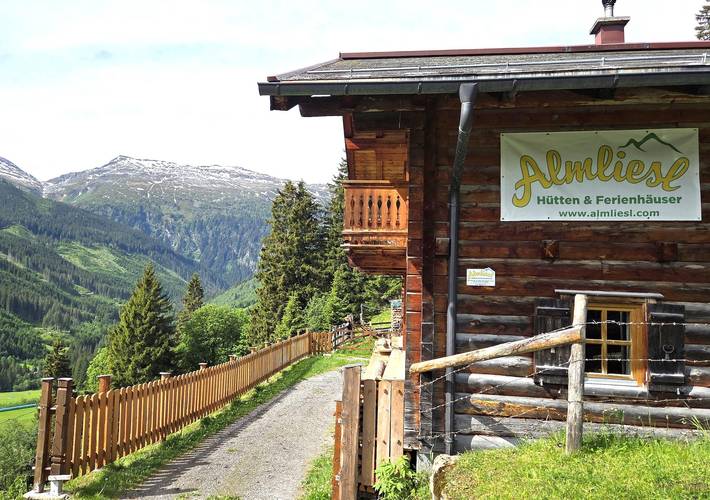 Hütte für 10 Personen, mit Balkon und Terrasse sowie Garten in Bad Hofgastein