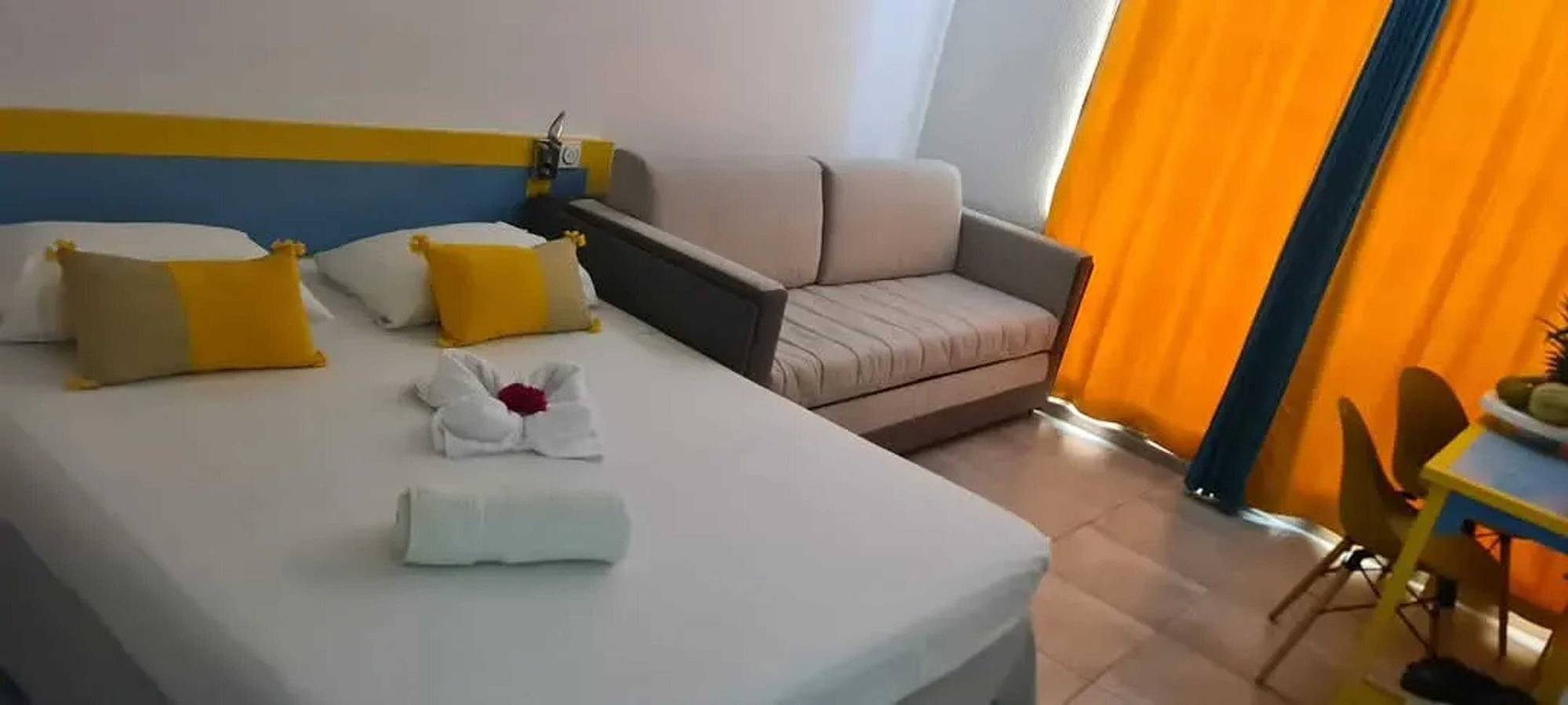 Apartamento entero, Apartamento con piscina en Diamant, 23 m² in Le Diamant, Martinica