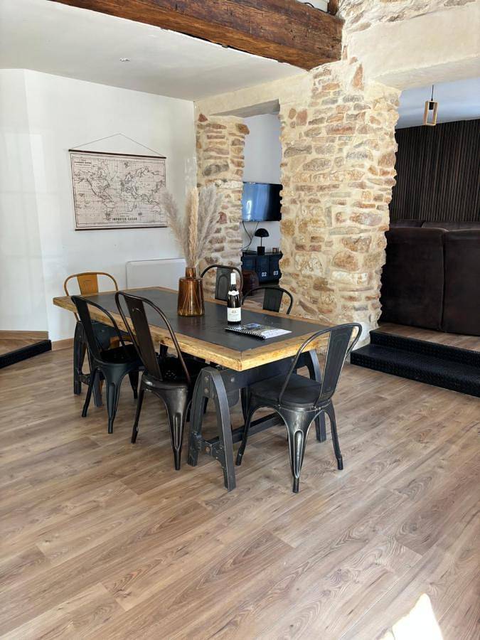 Location de vacances pour 8 personnes, avec terrasse et jardin à Châtenoy-le-Royal - 3