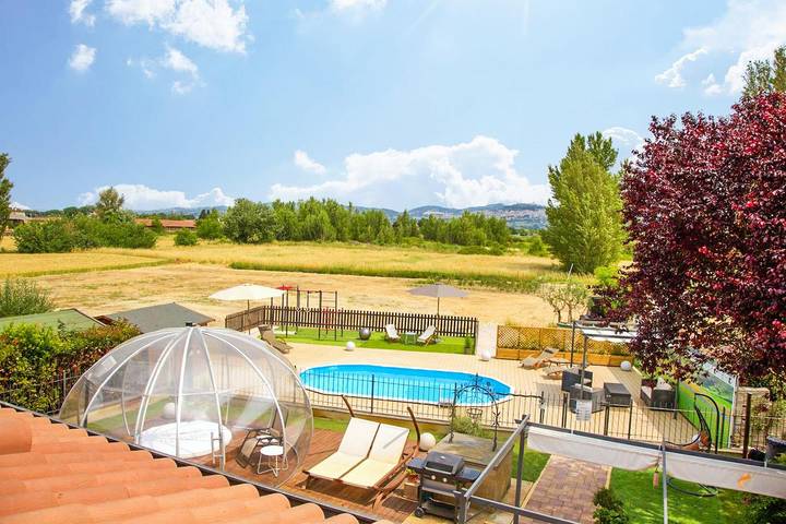 Location de vacances pour 11 personnes, avec sauna ainsi que jardin et terrasse à Assise - 2