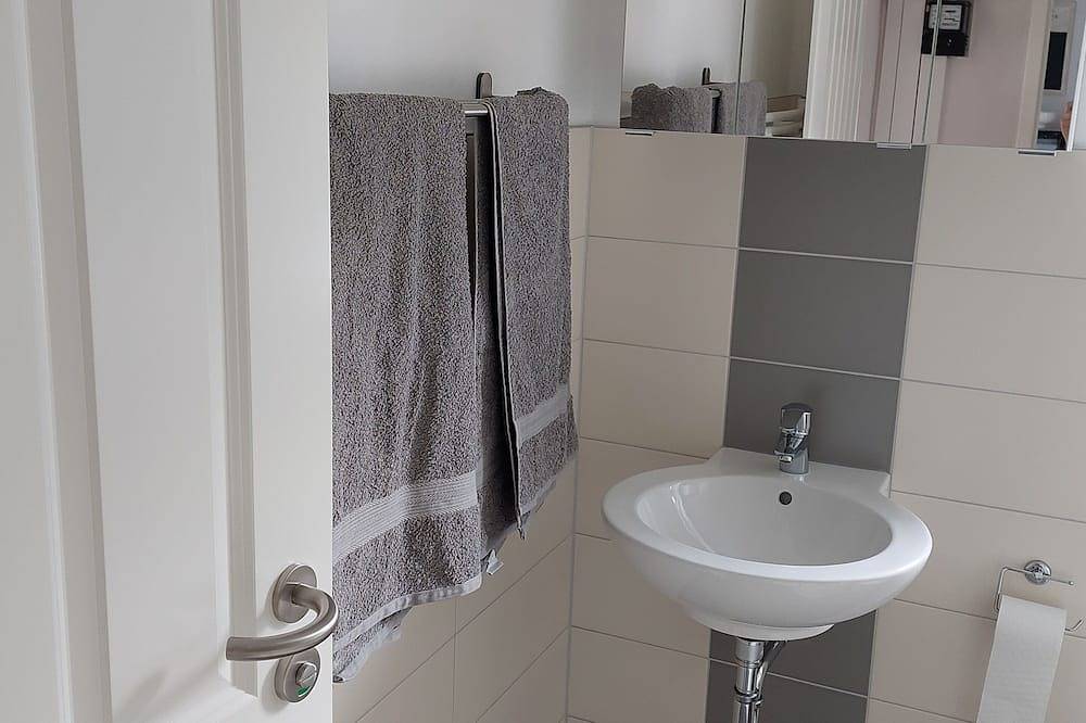 Ferienhaus in Bernau bei Berlin in ruhiger Lage mit Veranda und Terrasse in Bernau bei Berlin, Barnimerland Region