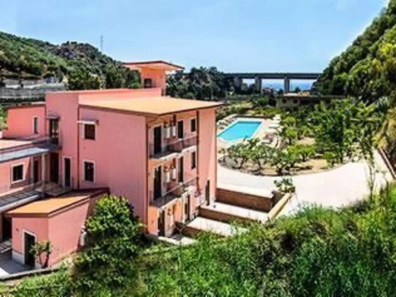 Apartamento entero, 3 estancias 2 Personas in Letojanni, Provincia de Messina