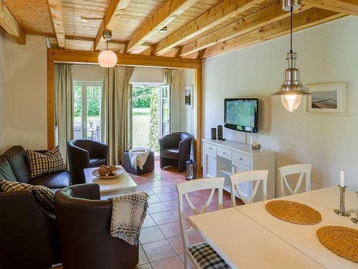 Ferienhaus für 10 Personen, mit Terrasse und Garten, mit Haustier in Nienhagen