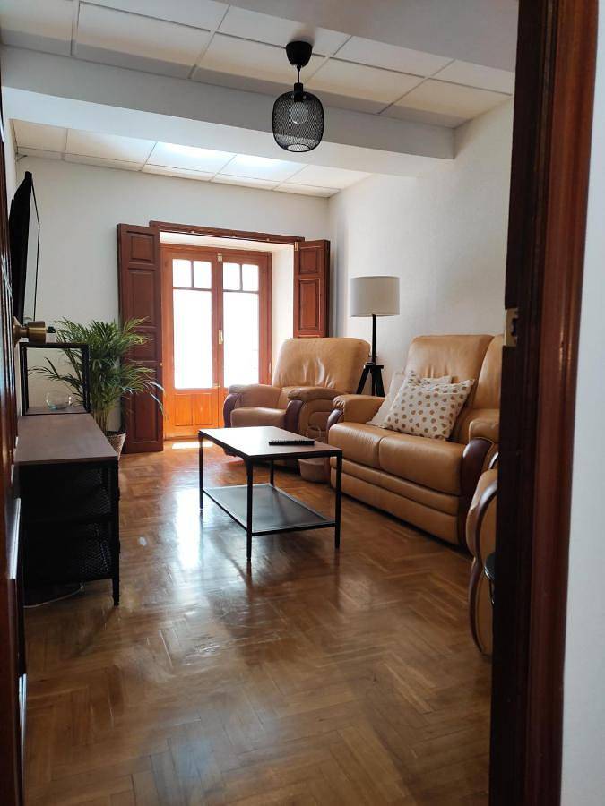 Gîte pour 6 personnes, avec terrasse et vue dans Luarca - 2