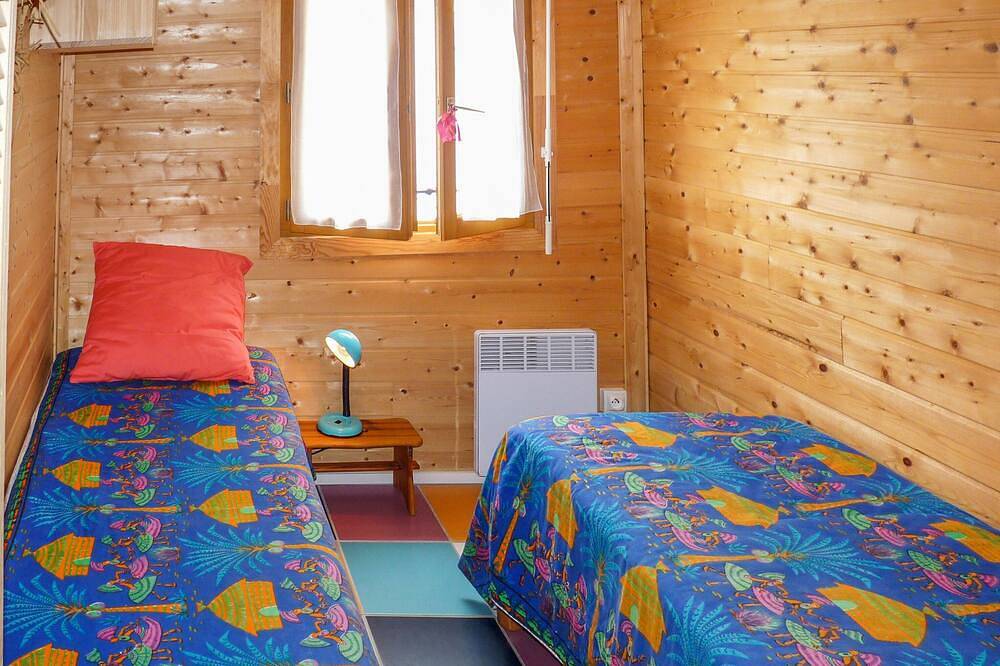 Authentique chalet  avec vue sur mer, 4 couchages, tout confort in Gruissan (Ville), Gruissan