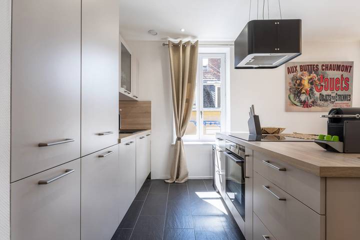 Appartement entier, Rock-in-share - A la Fleur de Ly ⭐️⭐️⭐️ - parking, vue cathédrale, classé in Metz, Metz-Campagne