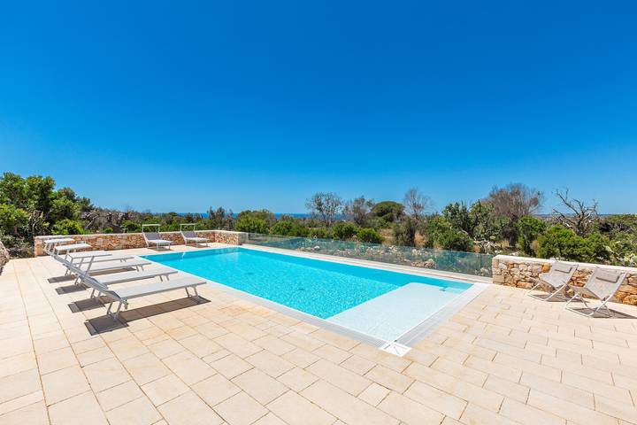 Villa per 12 persone, con piscina a Morciano di Leuca
