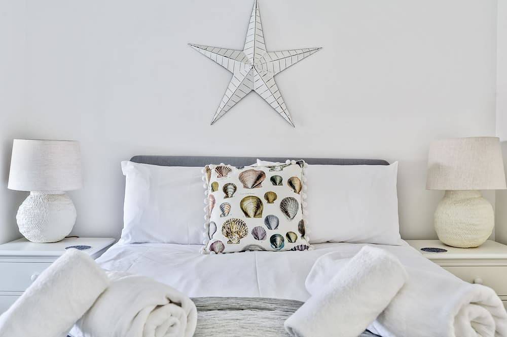 Pantiles - sleeps 4 guests  in 2 bedrooms in Burnham Market, Norfolk Coast