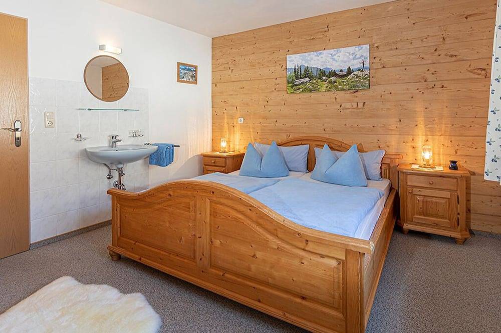 Ganze Wohnung, Ferienwohnung für 1-5 Pers. 70 qm 2 Schlafzimmer in Göllstock, Berchtesgaden