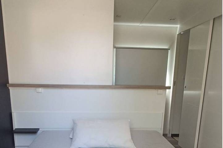En Provence, Luberon Mobilhome tout confort dans camping 4 étoiles in Cadenet, Parc naturel régional du Luberon