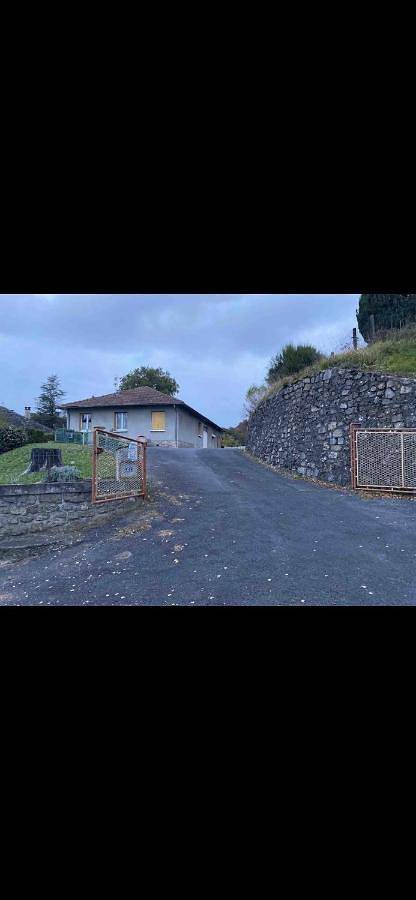 Gîte pour 5 personnes, avec jardin à Laroquebrou - 2