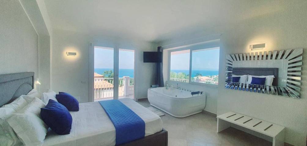 Chambre d’hôte pour 2 personnes, avec vue, adapté aux familles à Tropea - 4